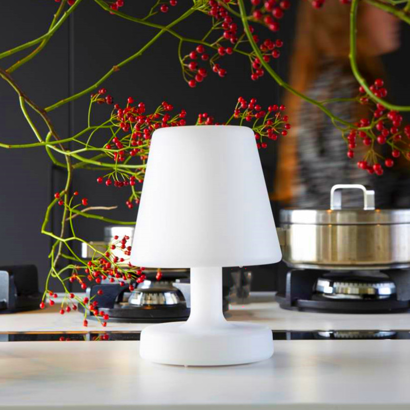 Buiten Ledlamp Usb Oplaadlamp  - Kids Outdoor Table recensie en prijs