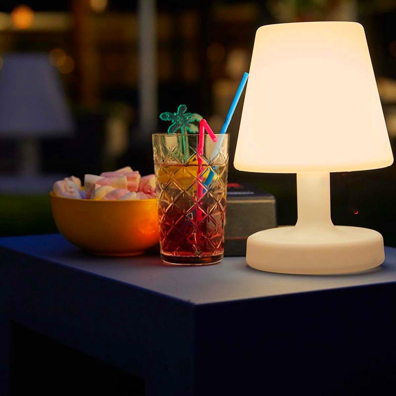 Buiten Ledlamp Usb Oplaadlamp  - Kids Outdoor Table recensie en prijs